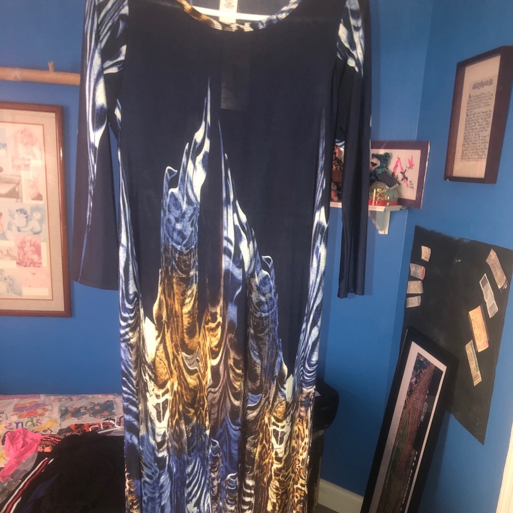 Maxi long sleeve navy blue pattern dress